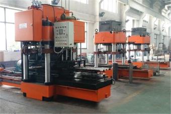 水(shui)泥(ni)瓦機